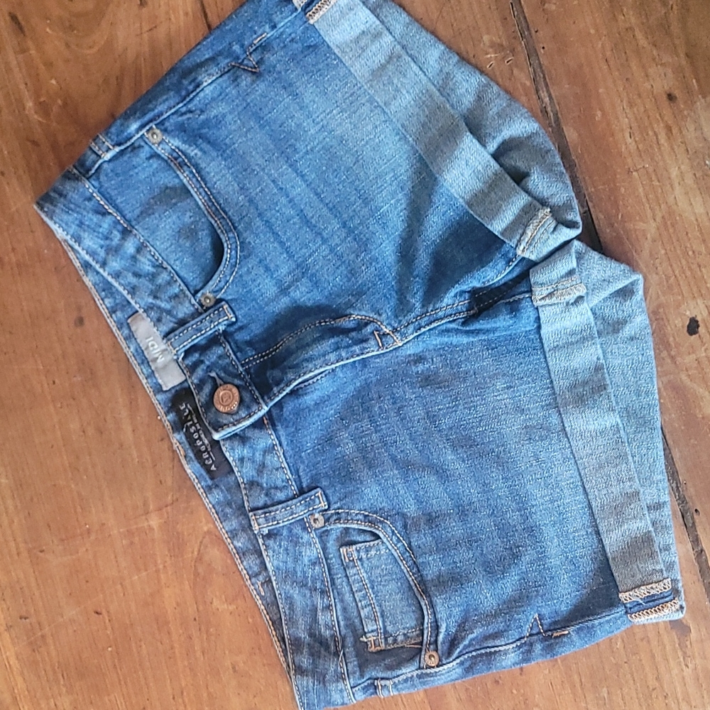 Aeropostale Midi cuffed shorts